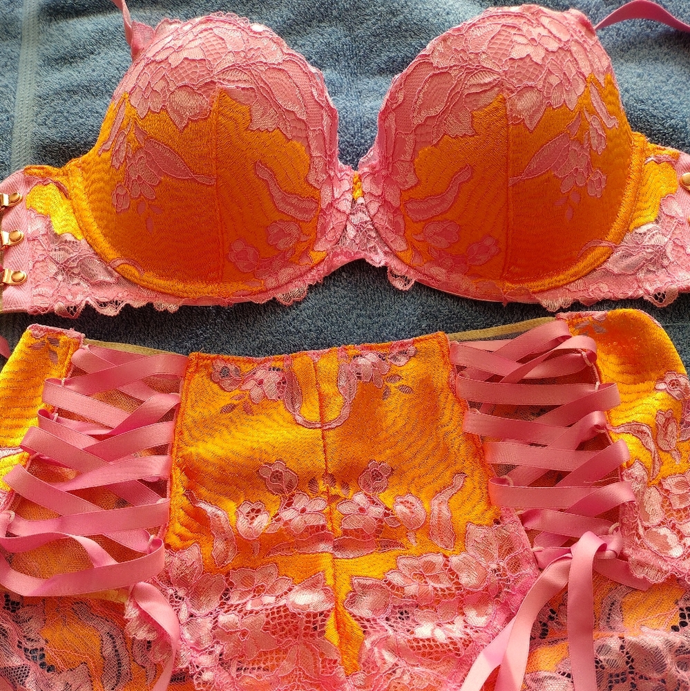 NWOT Super sexy Savage X Fenty 2 pc set